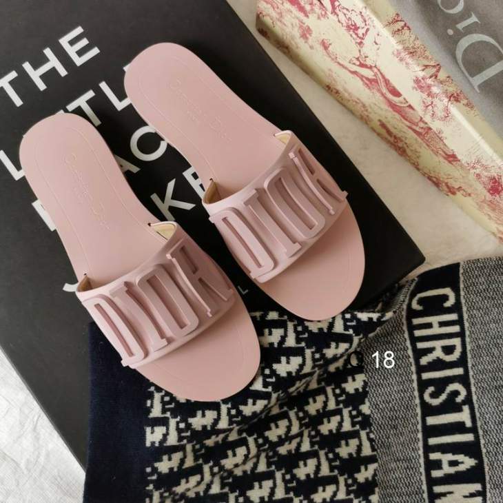 Picture of Dior Slippers _SKUDiorsz35-405CX04013003